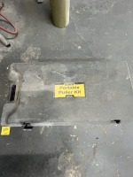 CENTRAL HYDRAULICS PORTABLE PULLER KIT IN CASE - 10 TON