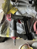 CHICAGO ELECTRIC PNEUMATIC NAIL GUN