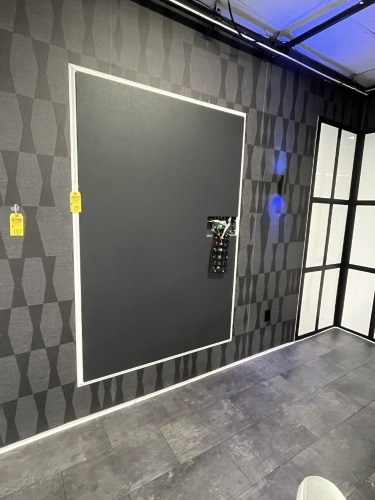 LED VIDEO WALL P2.5 SMD 500x500 CABINET WITH 8 PIECES - WITH 48 MODULES - 75"x50.5"