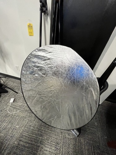 PORTABLE / COLLAPSIBLE MULTI-REFLECTOR DISC