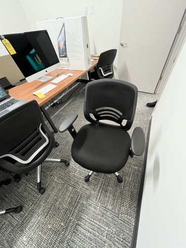 BLACK ROLLING OFFICE CHAIRS