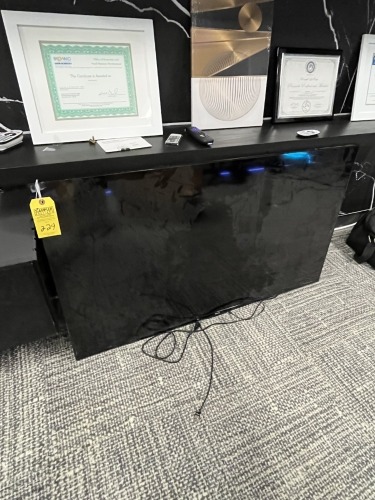 ROKU 55'' TELEVISION WITH REMOTE