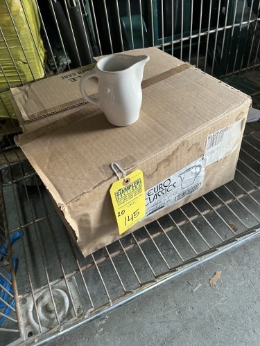 WHITE CREAMER PITCHERS - 5.5oz