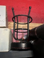 SWIVEL TOP STOOL