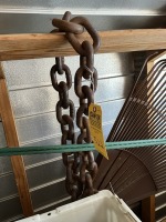 HEAVY DUTY CHAIN - APPROXIMATELY 4' (LOCATED IN HOLLYWOOD, FL)