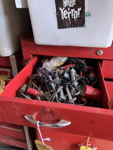 CONTENTS OF DRAWER - ASSORTED TOOLS (LOCATED IN HOLLYWOOD, FL)
