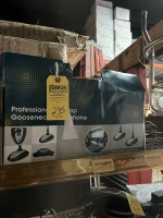 PROFESSIONAL GOOSENECK DESKTOP MICROPHONE IN BOX