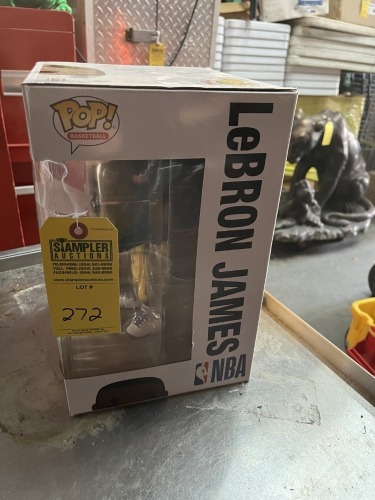 FUNKO POP FIGURE - LEBRON JAMES (NEW IN BOX)