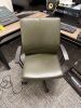 ROLLING OFFICE CHAIR