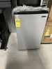 MAGIC CHEF STAINLESS STEEL / BLACK REFRIGERATOR WITH FREEZER COMPARTMENT