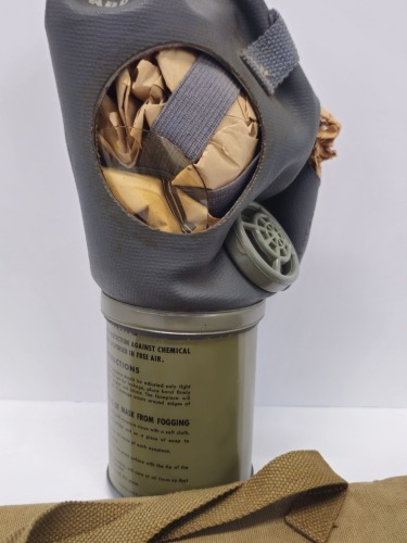 WWII Gas Mask Model M1A2-1-1 Large Adult