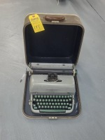 1950's Remington Quiet Riter Manual Portable Typewriter