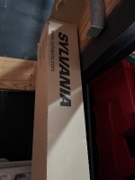 BOX SYLVANIA 8' LIGHT BULBS