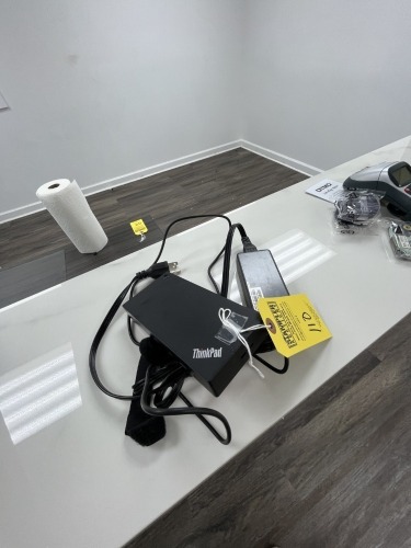 LENOVO THINK PAD DOCKING STATION
