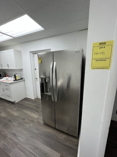 LG STAINLESS STEEL THIN Q FRENCH STYLE REFRIGERATOR / FREEZER