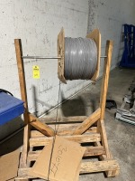 WOOD SPOOL STAND ON WHEELS WITH 1 ROLL ULTRAFAB SPLINE