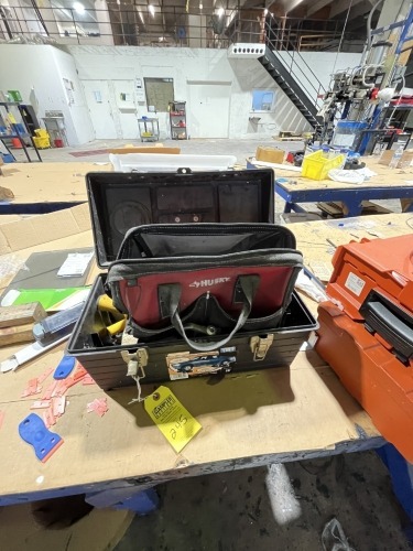 LOT TOOLBOX WITH CONTENTS - HAMMER, SCREWDRIVER, TAPE MEASURER, ALLEN WRENCHES, ETC