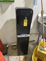 QUENCH HOT / COLD WATER DISPENSER