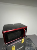 RED HAMILTON BEACH MICROWAVE