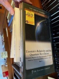 LOT EINSTEIN'S RELATIVITY AND THE QUANTUM REVOLUTION BOOKS / DVD'S