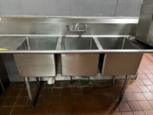 STAINLESS STEEL 3-HOLE SINK WITH TABLE - 7'