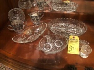ASSORTED CRYSTAL PIECES - BOWLS, ETC