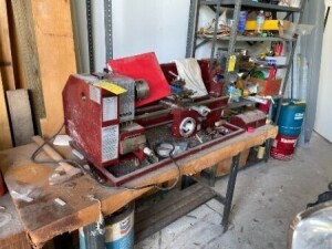 CENTRAL MACHINERY T45861 LATHE WITH ASSORTED CUTTING TOOLS (LOCATION 12892)