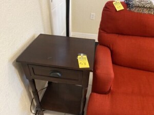 END TABLE WITH 1 DRAWER