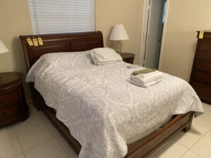 QUEEN SIZE SLEIGH BED FRAME WITH HEADBOARD & FOOTBOARD