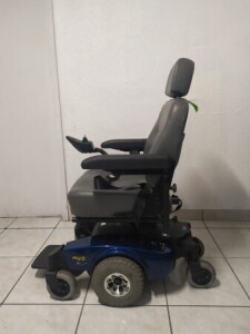 INVACARE PRONTO 51 SURE STEP 6-WHEEL POWER CHAIR WITH JOYSTICK CONTROL - BLUE (300lbs)