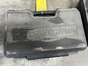 PITTSBURGH SOCKET SET WITH CASE