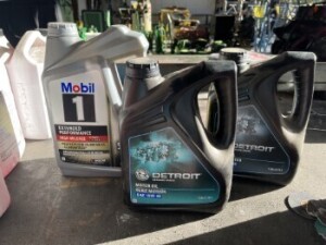 ASSORTED MOTOR OIL - 1- MOBIL 5W-30 SYNTHETIC / 2- GALLON OF DETROIT 15W-40