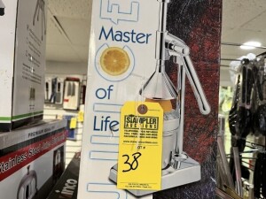 MASTER OF LIFE JUICER (NEW IN BOX)