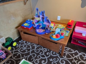 KIDS TABLE WITH STORAGE DRAWERS