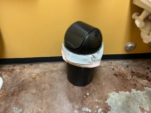 TRASH CAN